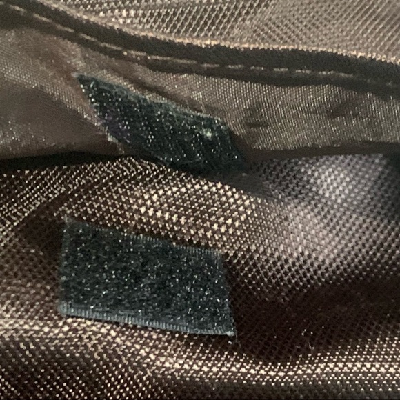 Adidas drawstring lightweight backpack in brown and pink - Picture 5 of 8